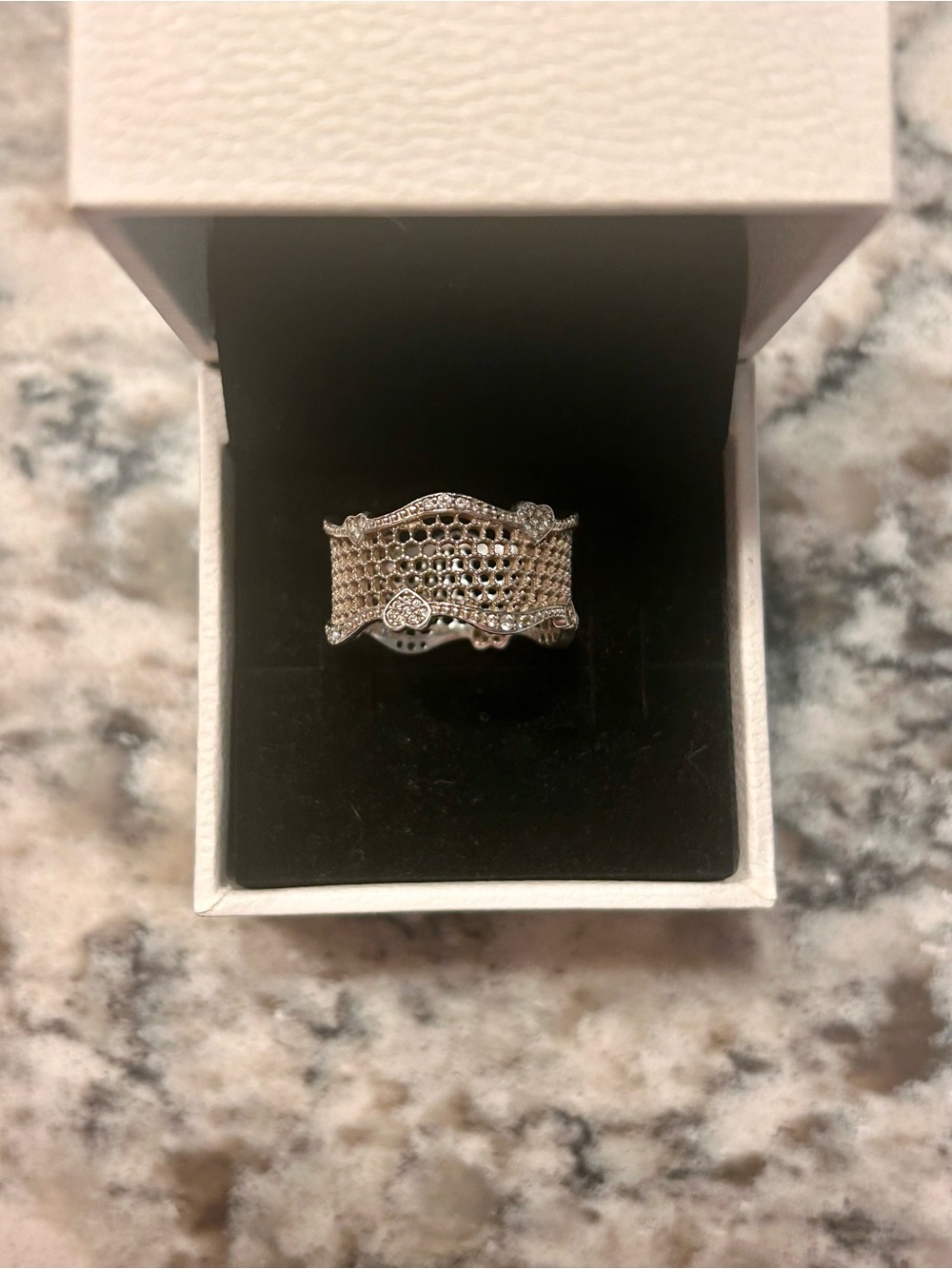 PANDORA LACE OF LOVE RING Size 8 - Picture 4 of 6